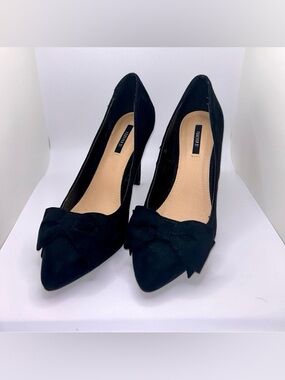 NWT Forever 21 Black Pointed-Toe Bow Pumps